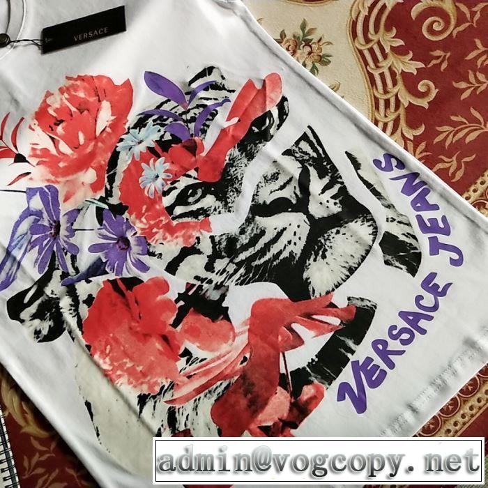 大人っぽいファション感 ヴェルサーチ 2019夏ファション新品 VERSACE  Tシャツ/半袖 韓国の人気