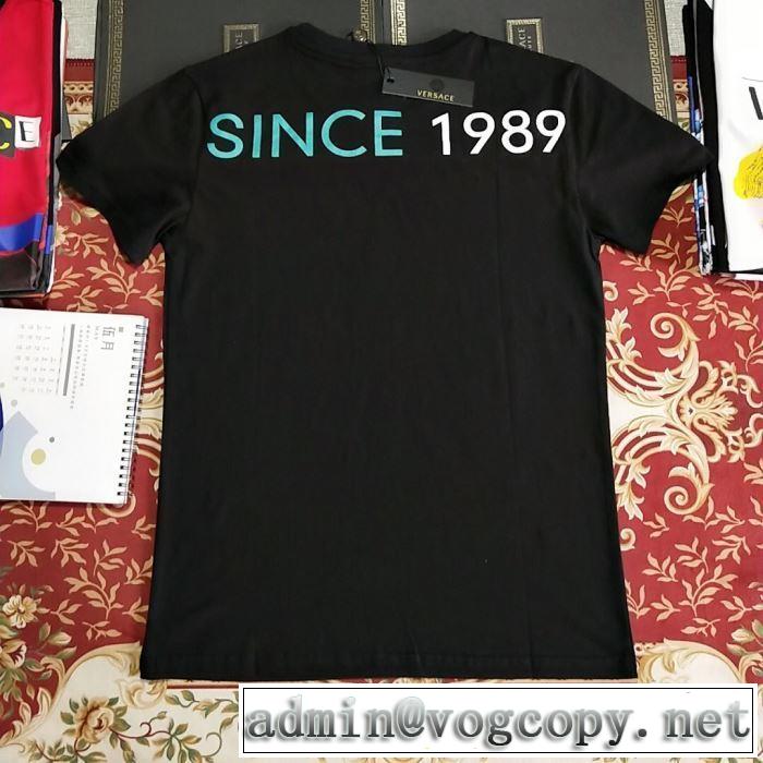 最新で完売確実 ヴェルサーチ VERSACE Tシャツ/半袖 コーデ選ばずおしゃれのポイント