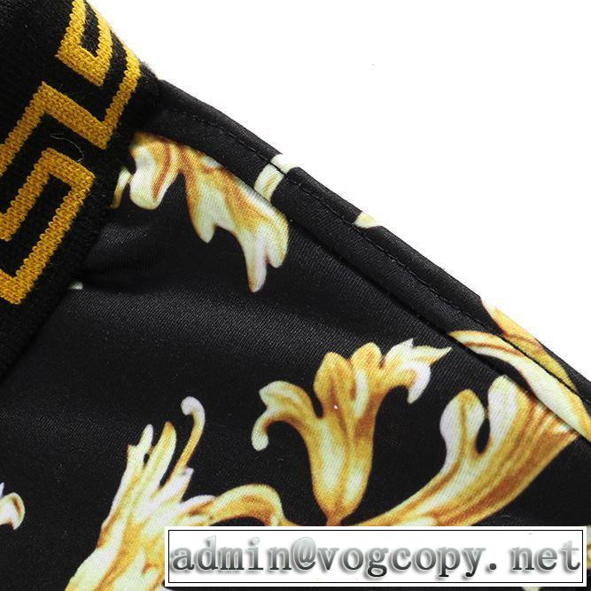 2019春夏の大注目トレンド ヴェルサーチVERSACE 2色可選 Tシャツ/半袖 いろいろ選べる