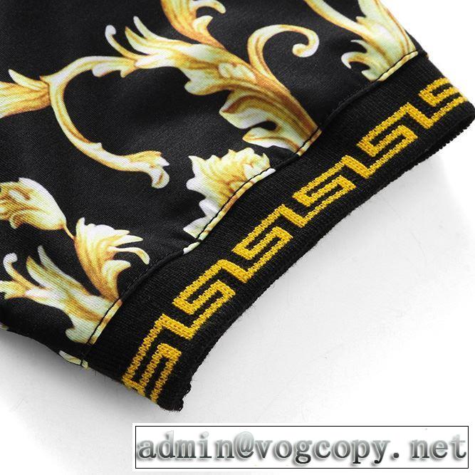 2019春夏の大注目トレンド ヴェルサーチVERSACE 2色可選 Tシャツ/半袖 いろいろ選べる