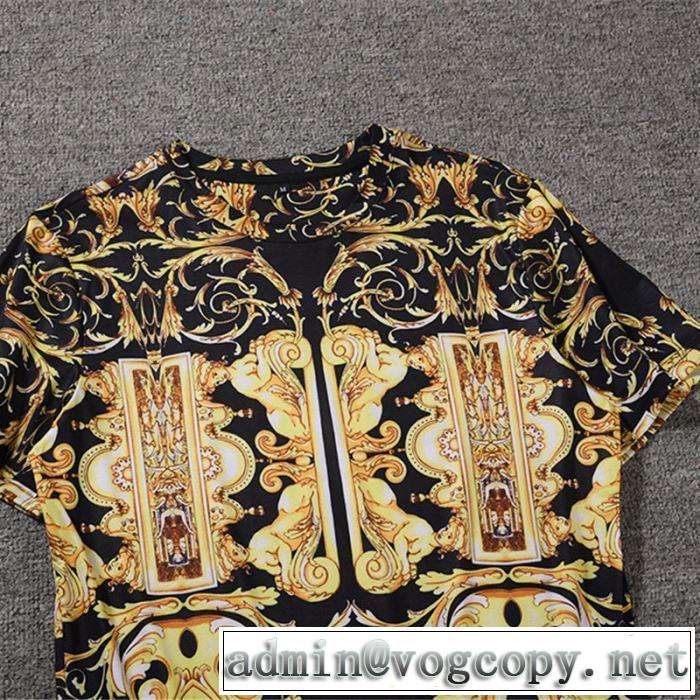 Tシャツ/半袖  ヴェルサーチ人気モデル愛用 2019年夏の一押しファッションアイテム VERSACE