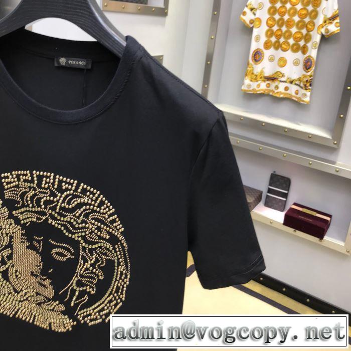 毎年トレンドアイテムが出る  Tシャツ/半袖  2019SS  ヴェルサーチこの夏絶対欲しい  VERSACE