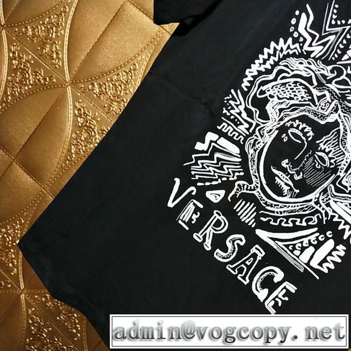 都市独特のトレンドアイテム VERSACE Tシャツ/半袖  ヴェルサーチ2019春夏人気トレンドアイテム