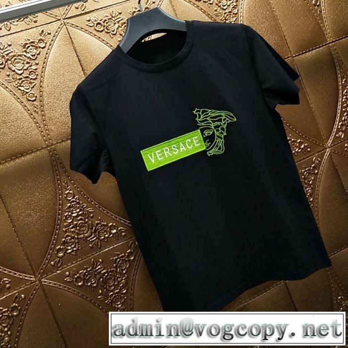 Tシャツ/半袖 2色可選 2019限定 男性に人気ヴェルサーチ 今年は大きめの新作がトレンド VERSACE