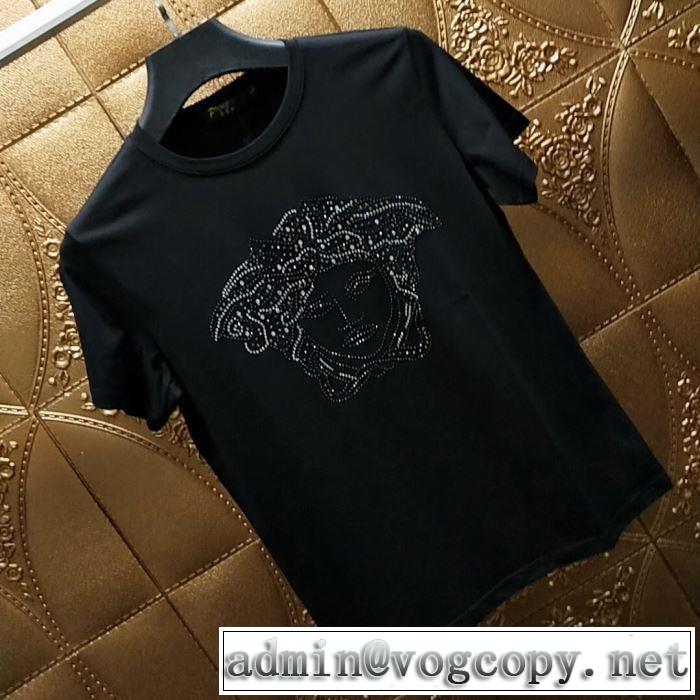 今年は大きめの新作がトレンドVERSACE Tシャツ/半袖 ヴェルサーチ2019年春夏シーズンの人気