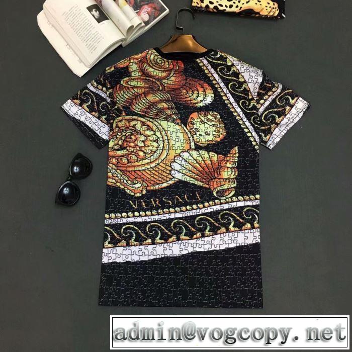 2019春夏の大注目トレンド VERSACE Tシャツ/半袖 ヴェルサーチ大人の色味  今年大人気