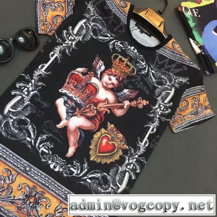 2019夏ファション新品 VERSACE Tシャツ/半袖  ヴェルサーチ 夏に良く似合うちょっと新品