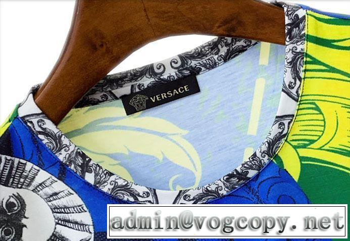 大人の色味 ヴェルサーチ夏のコーデにぴったり VERSACE Tシャツ/半袖 2019限定 男性に人気