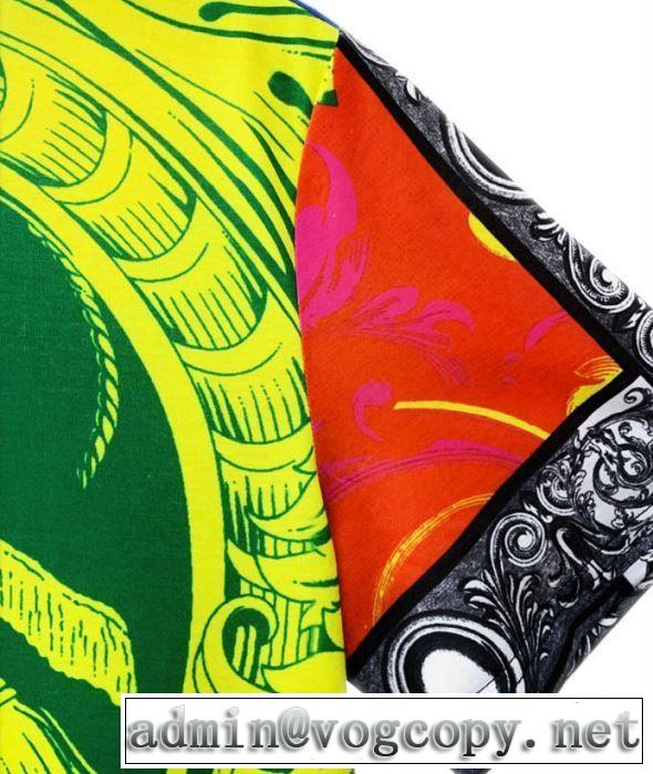 大人の色味 ヴェルサーチ夏のコーデにぴったり VERSACE Tシャツ/半袖 2019限定 男性に人気
