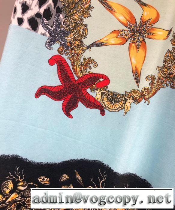春夏の流行り2019新品 ヴェルサーチ最新で完売確実 VERSACE Tシャツ/半袖 すごく稀少カラー