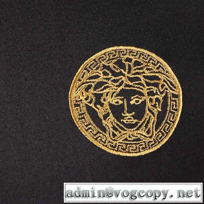 Tシャツ/半袖   2色可選 ヴェルサーチVERSACE  《2019年》今、注目のストリート 優しい雰囲気スタイリッシュに