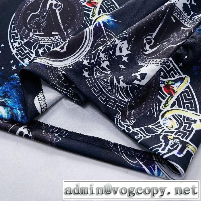 Tシャツ/半袖 キレイめ感が強い ヴェルサーチ2019年夏の一押しファッションアイテム VERSACE