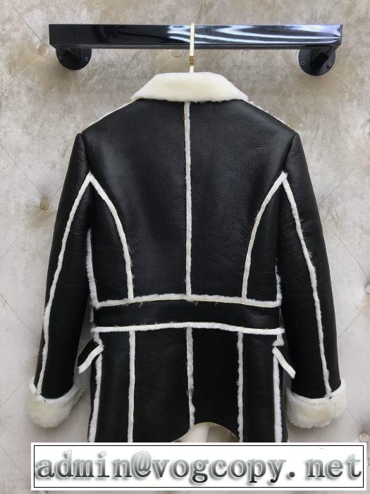 2019-20秋冬トレンドファッション バルマン BALMAIN 最新秋冬トレンドをチェック トッパーコート 秋冬流行りファション