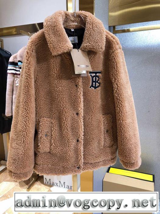 ハーフコート 今年注目すべき秋冬ファッション バーバリー ヒットする秋冬コレクション BURBERRY 2019トレンドアイテム激安