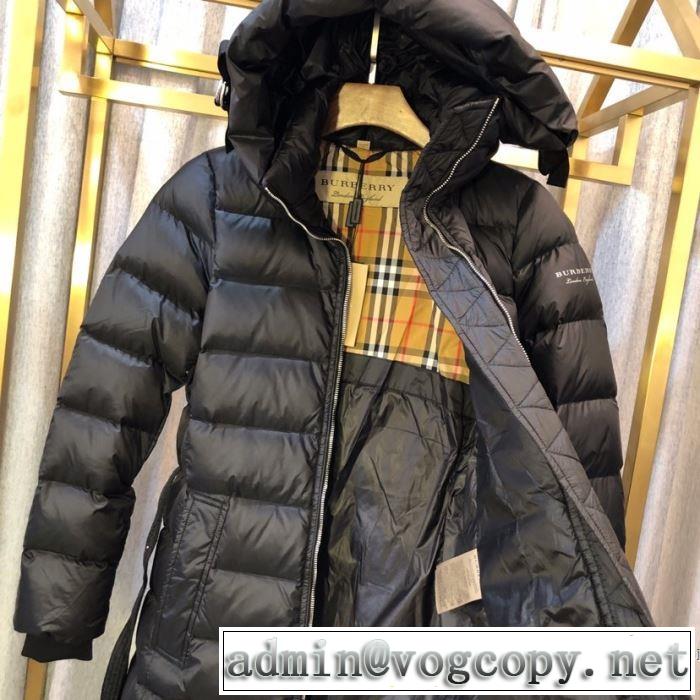 気になる2019年秋のファッション ダウンジャケット 秋トレンドの新定番 バーバリー BURBERRY 今から取り入れられるトレンド