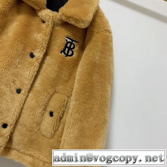 2019-20秋冬トレンドファッション バーバリー BURBERRY 最新秋冬トレンドをチェック ハーフコート 秋冬流行りファション