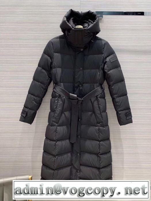 バーバリー BURBERRY 最新秋冬トレンドをチェック！2019-20秋冬 2色可選 絶対おさえるべきカラーと最新 ダウンジャケット やっぱり優しい色