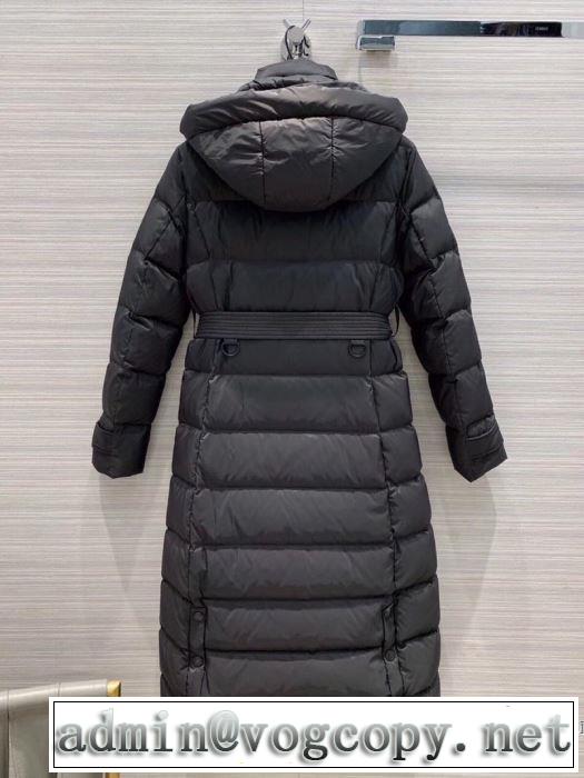 バーバリー BURBERRY 最新秋冬トレンドをチェック！2019-20秋冬 2色可選 絶対おさえるべきカラーと最新 ダウンジャケット やっぱり優しい色