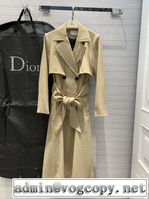 ダスター コートやっぱり優しい色  ディオール 【2019秋冬トレンド】押さえておきたい DIOR  サイズのよさを感じる新作