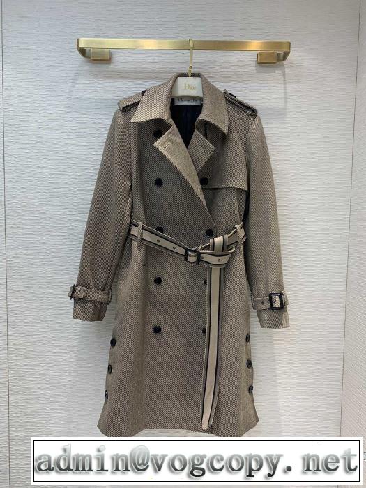 ディオール秋にこれがはやりそう  DIOR 2019秋冬トレンド押さえておきたい ダスター コート 注目の秋ファッション一番