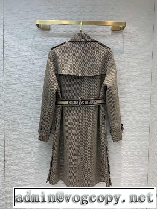 ディオール秋にこれがはやりそう  DIOR 2019秋冬トレンド押さえておきたい ダスター コート 注目の秋ファッション一番