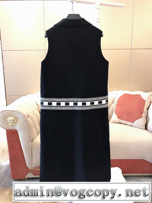 ディオール秋冬コーデと相性がいい  DIOR 2019トレンド秋冬おすすめ安い コート おしゃれなファッションコーデ