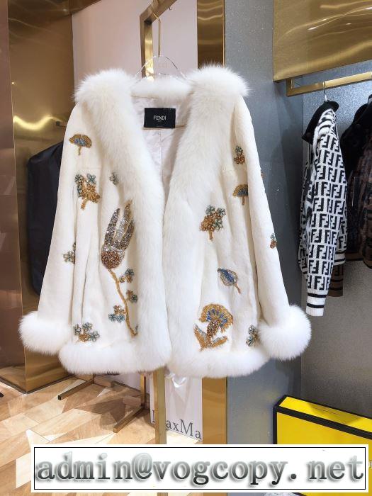 秋冬もちろん主役級　フェンディ FENDI 大人かわいい秋冬コーデを楽しみ　ハーフコート2019秋のファッショントレンドはこれ