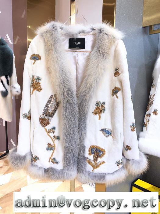 フェンディ 秋ファションのトレンド　FENDI　一番おしゃれ秋冬トレンド　ハーフコート　2019秋に注目したい