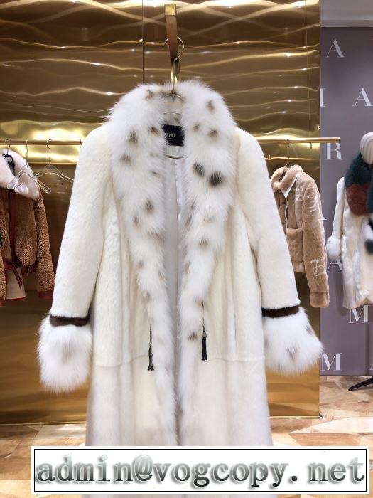 おしゃれさんはいち早く取り　フェンディ 2019秋、イチオシ上品　FENDI　コート 新作アイテムが今年流