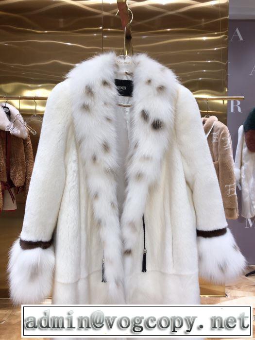 おしゃれさんはいち早く取り　フェンディ 2019秋、イチオシ上品　FENDI　コート 新作アイテムが今年流