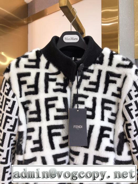 最速2019秋冬トレンドブランド　フェンディ FENDI　シンプルに着こなしたい　ハーフコート　今年らしい新しい人気色