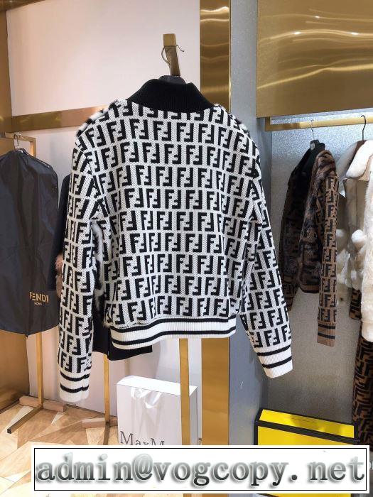 最速2019秋冬トレンドブランド　フェンディ FENDI　シンプルに着こなしたい　ハーフコート　今年らしい新しい人気色