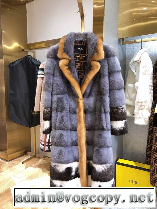 コート　おしゃれでおすすめ今季トレンド　フェンディ 今季トレンドをうまく取り　FENDI　2019トレンドファッション新品　