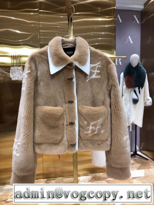 オシャレスタイルが今年流　フェンディ FENDI　2019-20秋冬取り入れやすい　ハーフコート　支持率が高い秋冬最新作