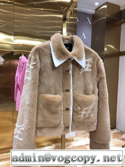 オシャレスタイルが今年流　フェンディ FENDI　2019-20秋冬取り入れやすい　ハーフコート　支持率が高い秋冬最新作
