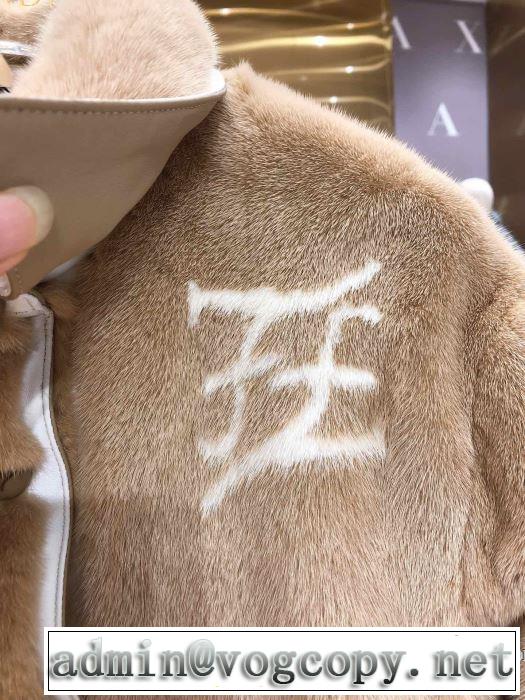 オシャレスタイルが今年流　フェンディ FENDI　2019-20秋冬取り入れやすい　ハーフコート　支持率が高い秋冬最新作