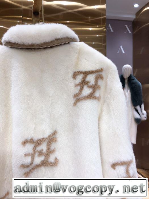 フェンディ最新作おすすめしたい秋冬　 FENDI　おしゃれ感度が高い秋冬トレンド　ハーフコート　先取り 2019/2020秋冬ファッション