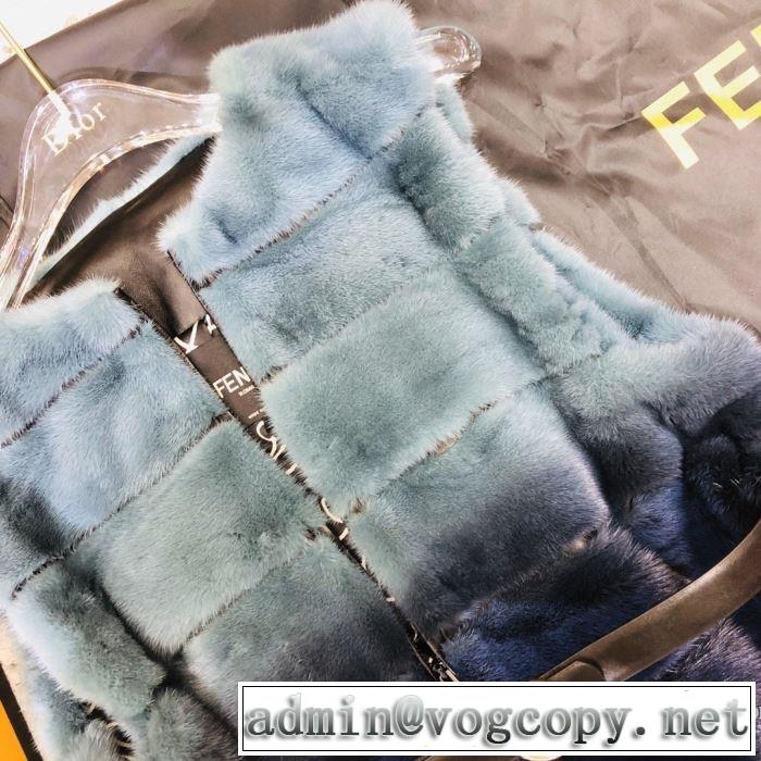 2019-20秋冬トレンドファッション　フェンディ 最新秋冬トレンドをチェック　FENDI　スカート　秋冬流行りファション