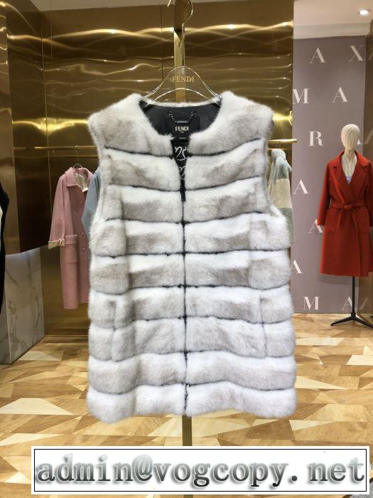 ダウンジャケット　絶対おさえるべきカラーと最新　フェンディ今年の流行りファション　 FENDI　最新秋冬トレンドをチェック！2019-20秋冬　