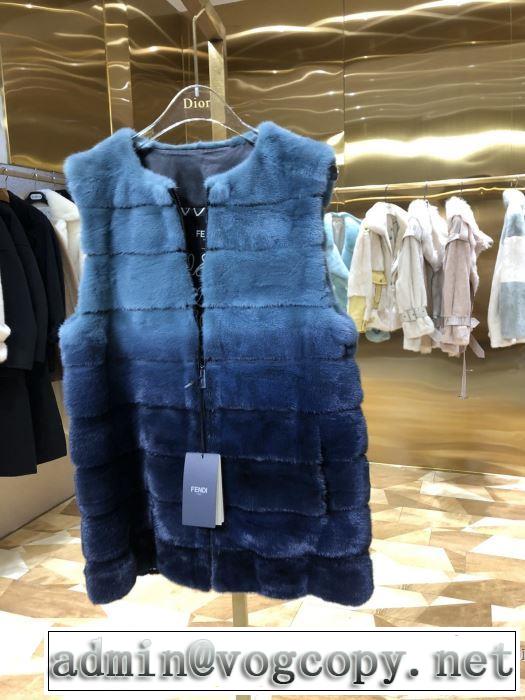 フェンディ【2019秋冬トレンド】押さえておきたい　 FENDI　サイズのよさを感じる新作　トップス　秋にこれがはやりそう