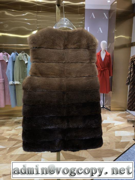 注目の秋ファッション一番　フェンディ FENDI　2019秋冬トレンド押さえておきたい　トップス　おしゃれに秋を迎えるために
