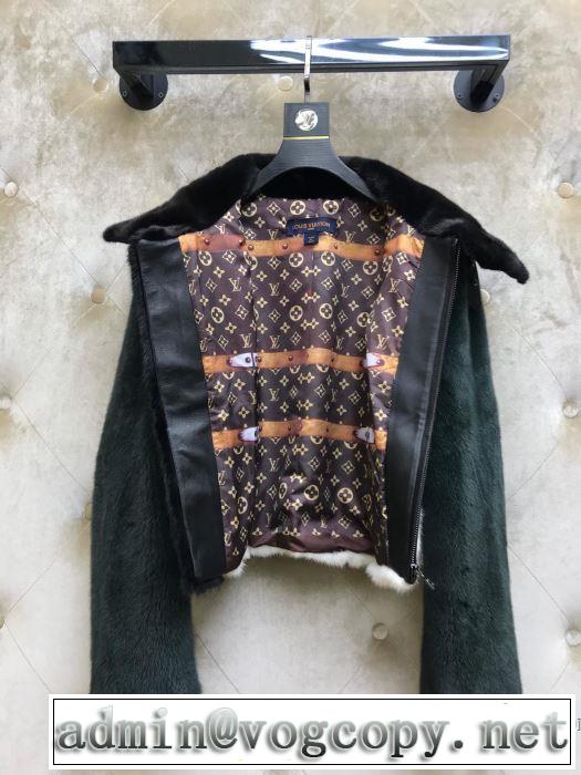 ハーフコート　サイズのよさを感じる新作　ルイ ヴィトン 2019秋冬トレンド押さえておきたい　LOUIS VUITTON　秋にこれがはやりそう