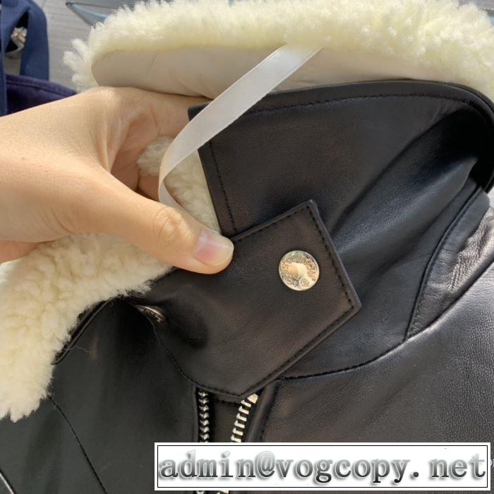 おしゃれに秋を迎えるために　ルイ ヴィトン LOUIS VUITTON　人気ブランドの秋冬新色　トップス　2019トレンドカラー秋冬セール