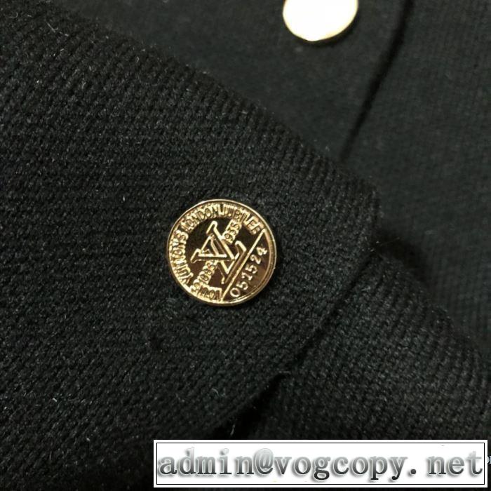 最新トレンドコーデおすすめ　ルイ ヴィトン LOUIS VUITTON　2019-2020秋冬のファッション　ニットコート　機能性が良くブランド新品