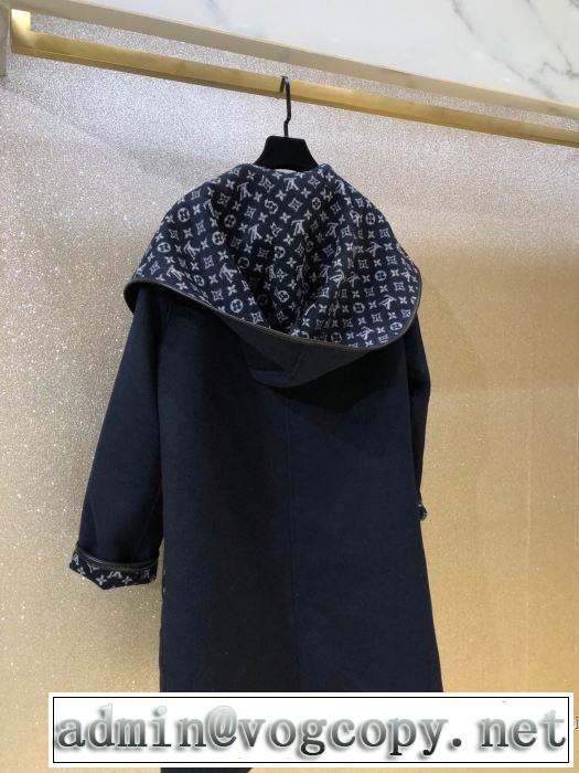 【2019秋冬トレンド】押さえておきたい　ルイ ヴィトン LOUIS VUITTON　サイズのよさを感じる新作　フード付きコート　秋にこれがはやりそう