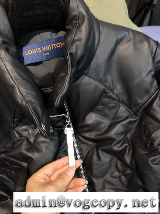 ルイ ヴィトン 秋服コーデ2019年版　LOUIS VUITTON　大胆なチェックの人気トレンド　ダウンジャケット　2019秋冬トレンドアイテム