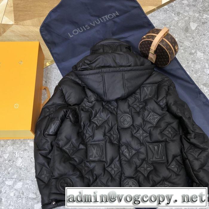 秋冬ファッションコーディネート　ルイ ヴィトン LOUIS VUITTON最重要！2019秋冬トレンド　　ブルゾン　人気ファッション雑誌でも掲載