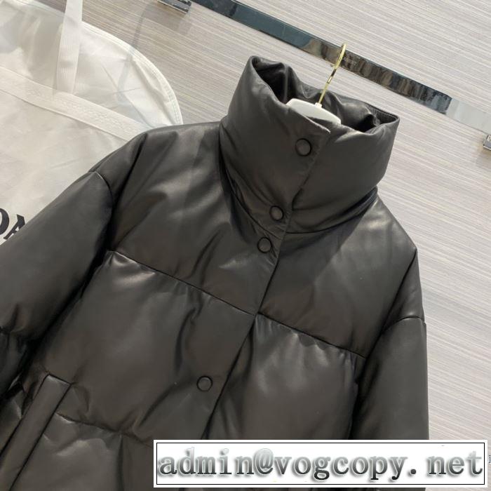 プラダ PRADA 最新秋冬トレンドをチェック！2019-20秋冬　ダウンジャケット　今年の流行りファション　2色可選　絶対おさえるべきカラーと最新