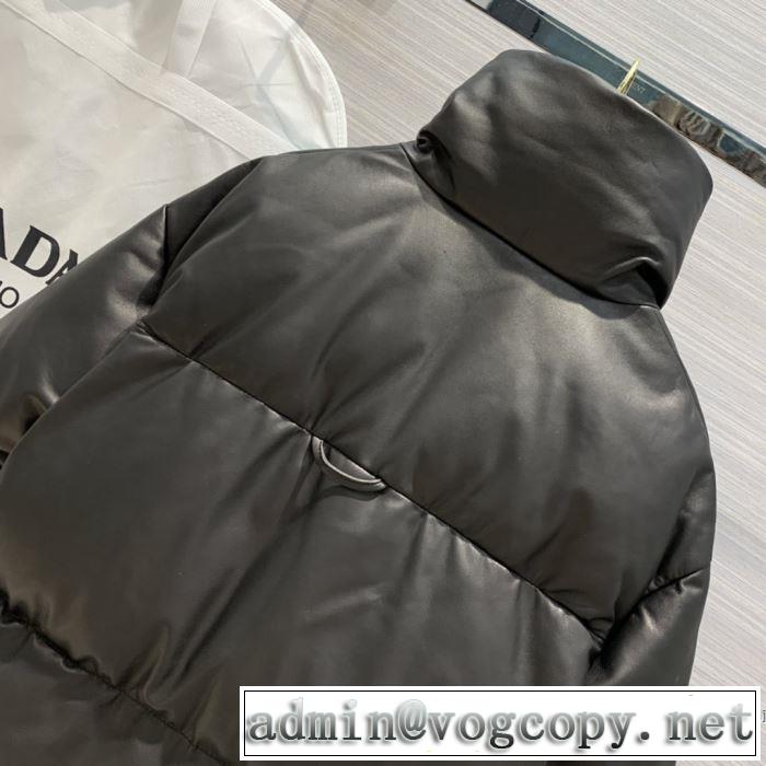 プラダ PRADA 最新秋冬トレンドをチェック！2019-20秋冬　ダウンジャケット　今年の流行りファション　2色可選　絶対おさえるべきカラーと最新