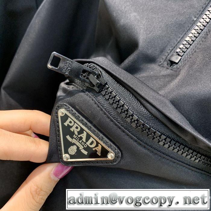 秋にこれがはやりそう　プラダ PRADA 2019秋冬トレンド押さえておきたい　フード付きコート　注目の秋ファッション一番